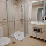 Ref 291 Con Terraza Y Piscina Cerca De La Playa Benalmádena